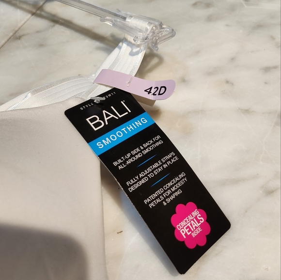 Bali White Underwire Bra - Picture 5 of 6